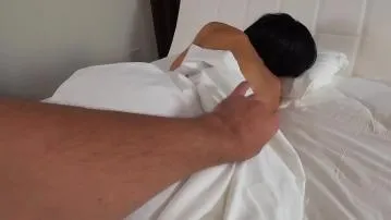 Belle-mère se réveille après avoir baisé vidéo porno