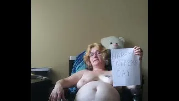 Joyeuse fête des pères, fais-moi tomber enceinte vidéo porno